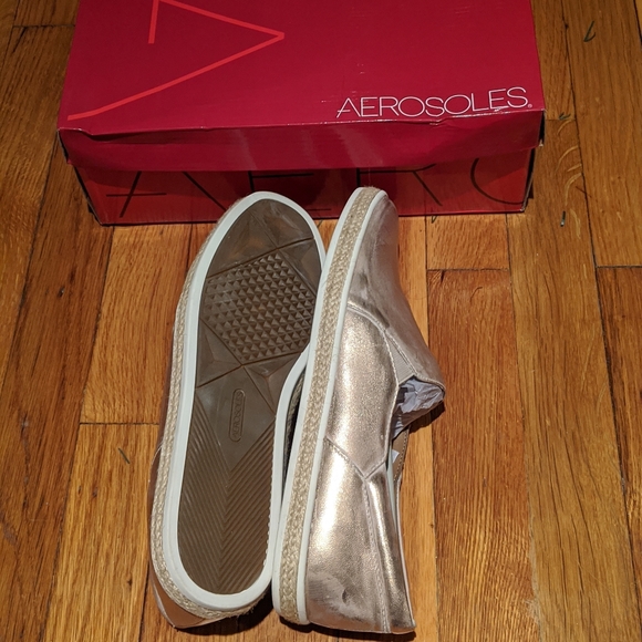 Aerosoles fun fact sneakers - Picture 2 of 3